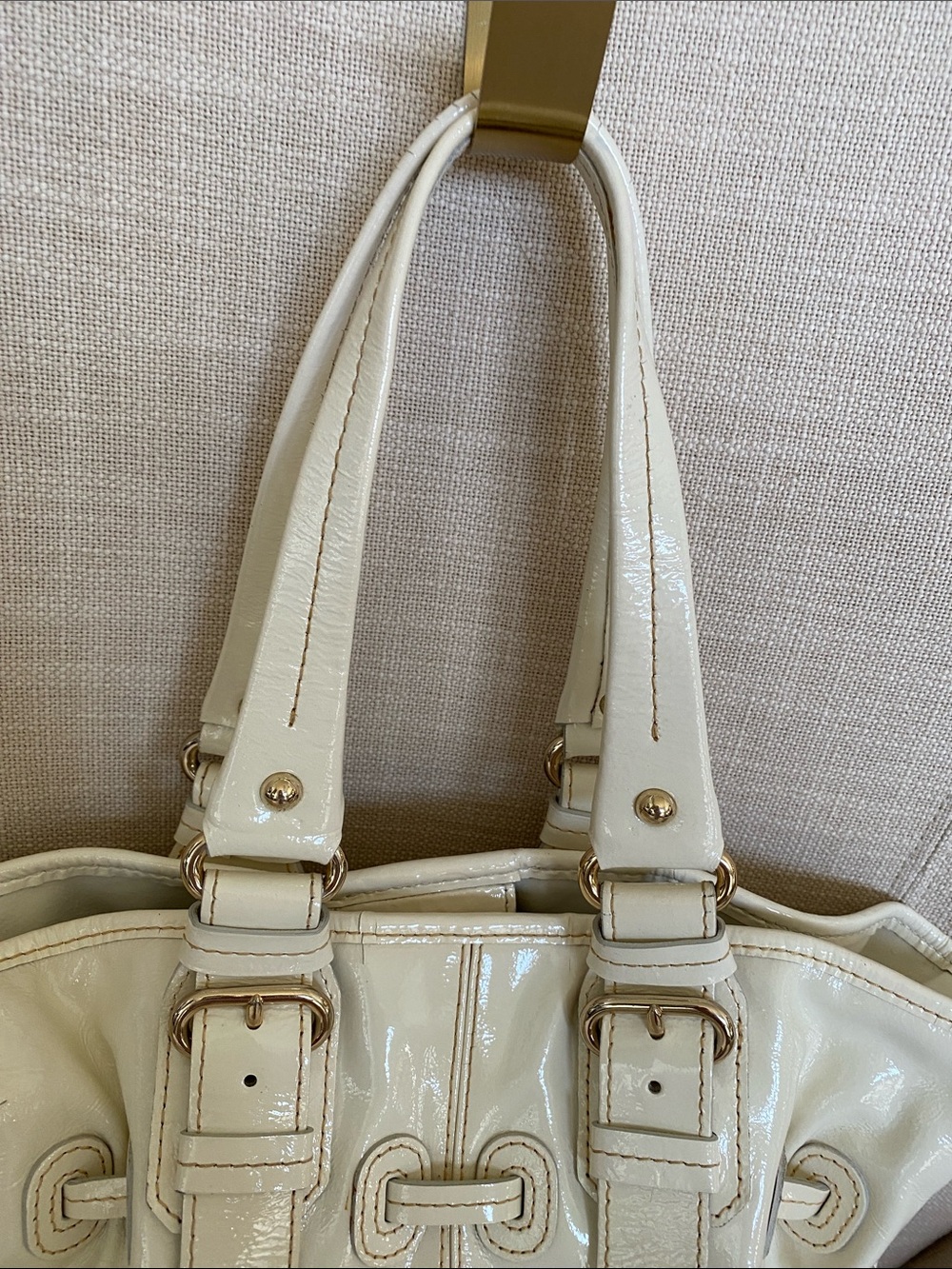 Dooney & Bourke Chiara Cream Patent Leather Shoulder Bag - Picture 5 of 16